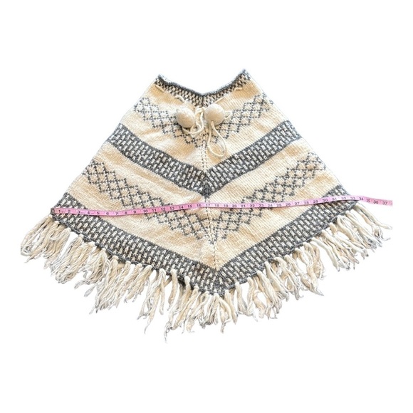 World Market Wool Hand Crafted Nepal Nepalese Knit Ivory Gray Icelandic Poncho - Picture 7 of 8